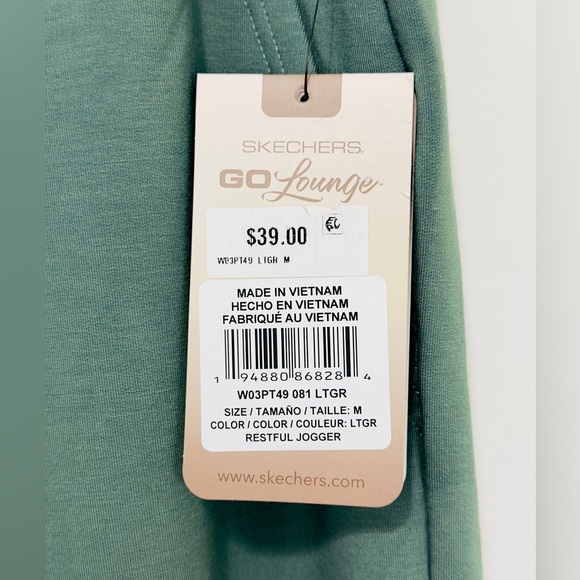 Skechers Skechluxe Go Lounge Renew Jogger Light Green Medium NWT - Picture 7 of 11